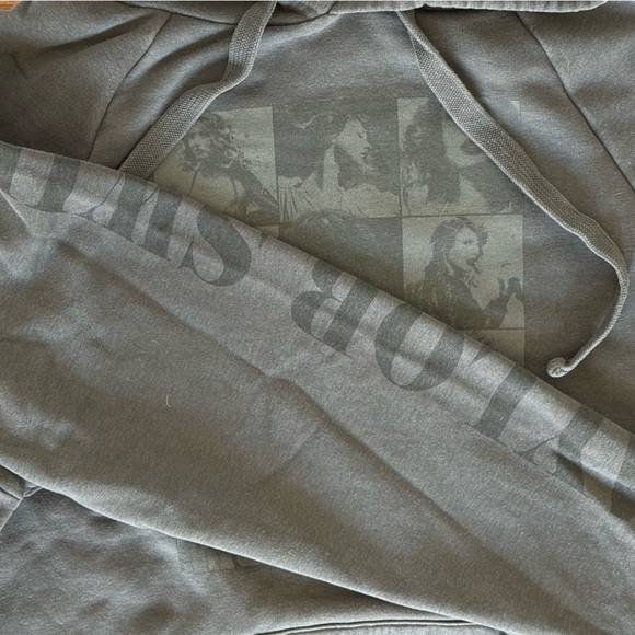 Taylor Swift Eras Tour Through LA Hoodie - Size M - Charcoal - Picture 7 of 8
